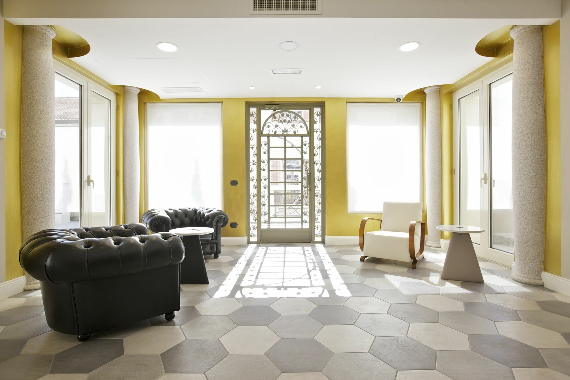 Hotel Al Campanile - Luxury Suites & Apartments Baveno Exterior photo